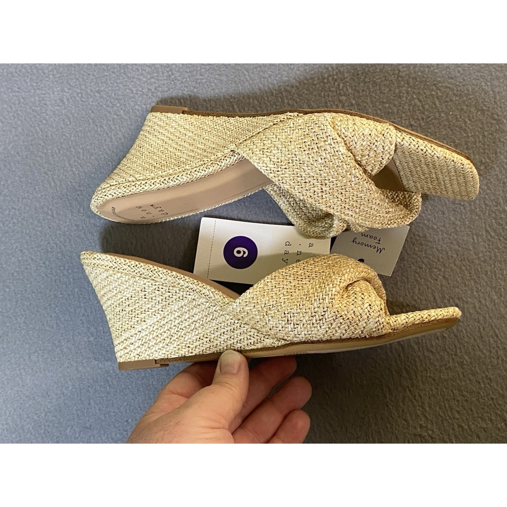 New! A New Day Women's Size 6 Natural Straw Textured Open Toe Wedges Memory Foam - Picture 3 of 8
